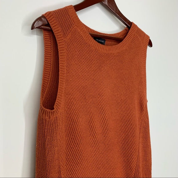 The Limited Solid Orange Wide Knit Sleeveless Crewneck Sweater Tunic Size Medium - Picture 3 of 12